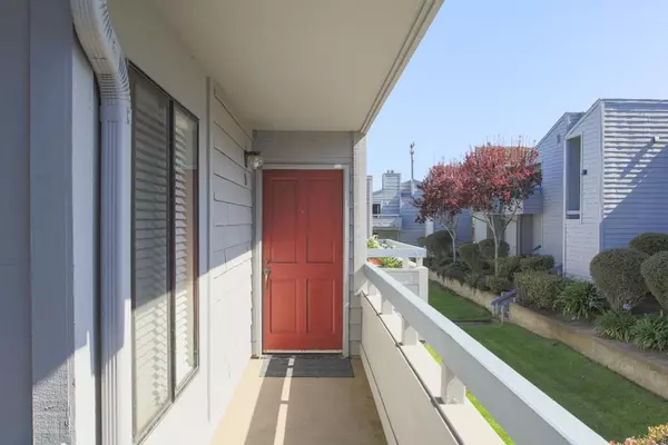 Marina, CA 93933,3095 Marina DR #30