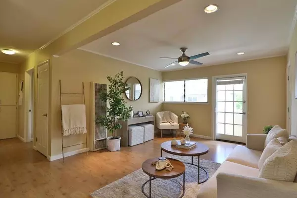 Mountain View, CA 94040,274 Pamela DR #19