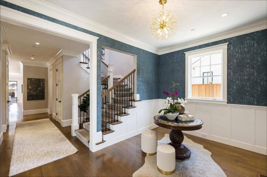 Burlingame, CA 94010,Address not disclosed