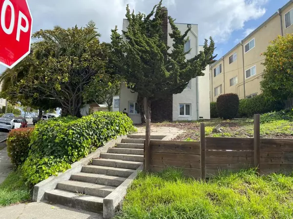 Oakland, CA 94610,252 Euclid AVE