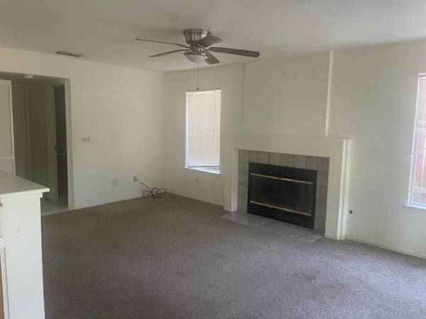 Elk Grove, CA 95758,Address not disclosed