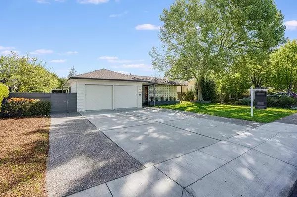 Palo Alto, CA 94306,Address not disclosed