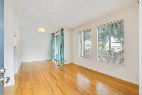 Redwood City, CA 94063,1231 Warren ST #105