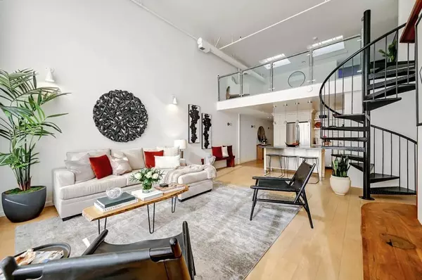 CA 94110,2301 Harrison ST #306