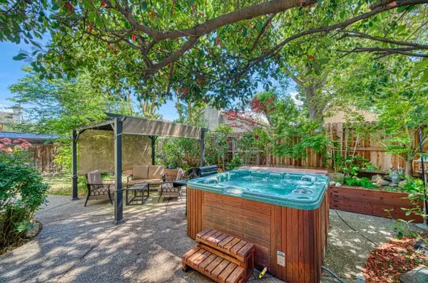 Tracy, CA 95377,Address not disclosed