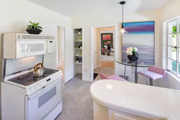 Los Altos, CA 94024,Address not disclosed