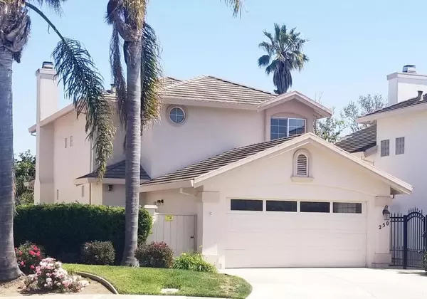 250 Montclair LN, Salinas, CA 93906