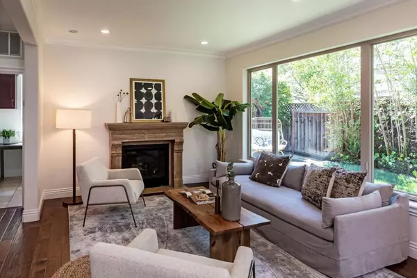 Palo Alto, CA 94306,Address not disclosed