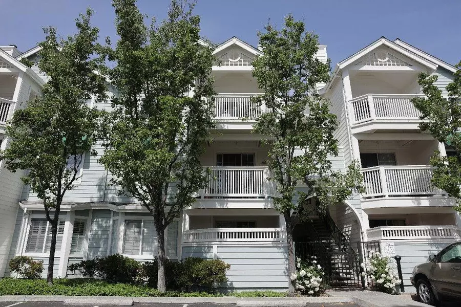 614 Arcadia TER #304, Sunnyvale, CA 94085