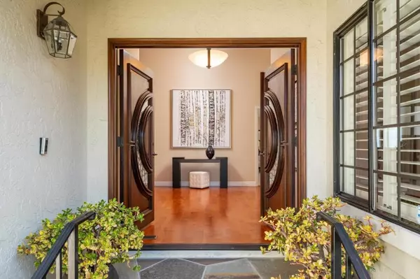 San Carlos, CA 94070,Address not disclosed