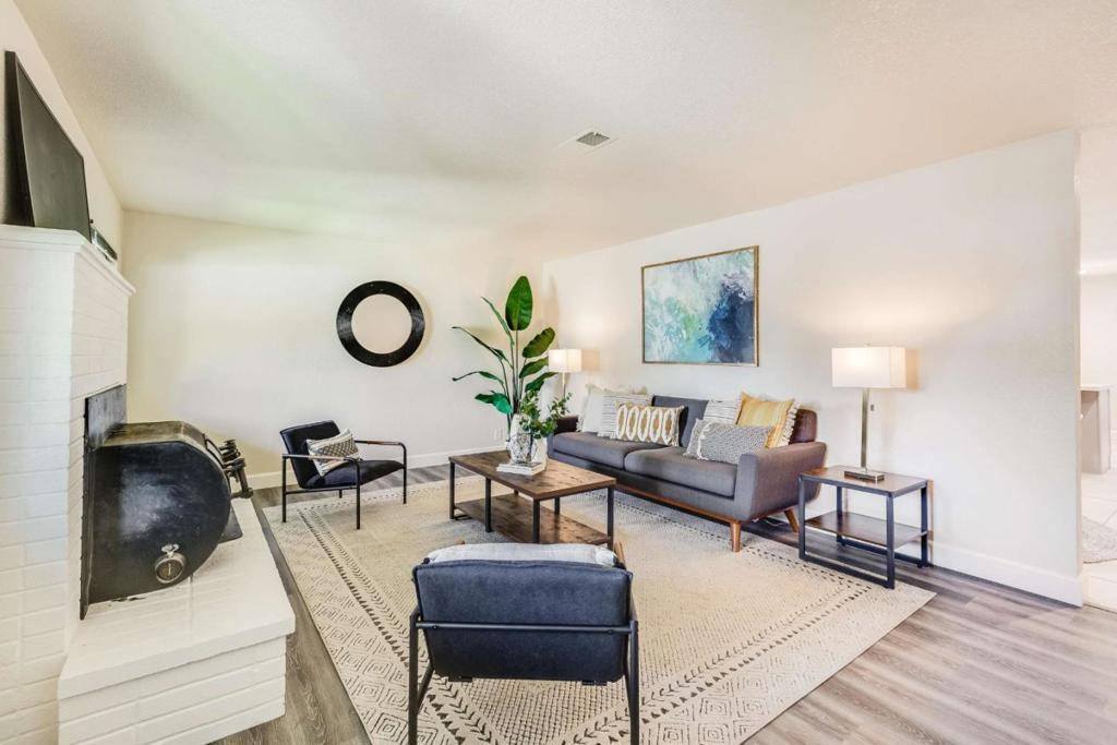 Livermore, CA 94550,3881 Stanford WAY
