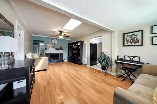 Redwood City, CA 94063,612 Stanford AVE