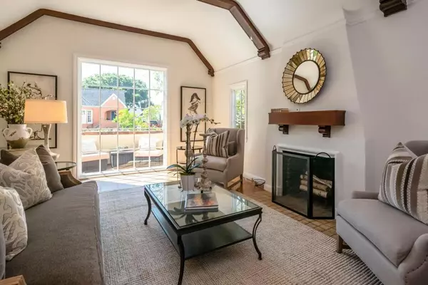 Burlingame, CA 94010,Address not disclosed