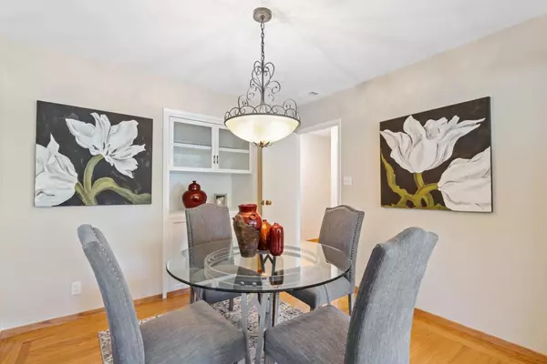 Redwood City, CA 94061,Address not disclosed