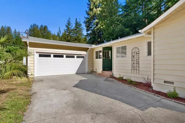 Boulder Creek, CA 95006,215 Moon DR