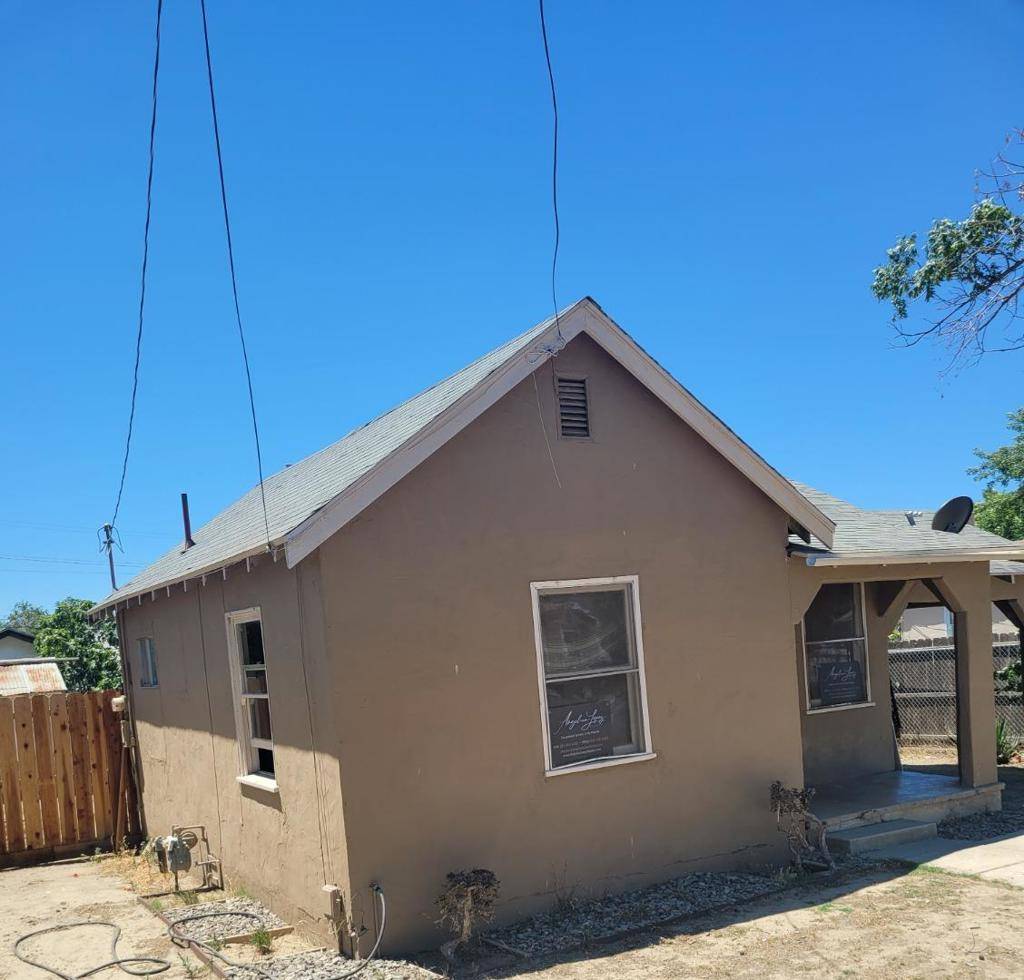 408 E San Joaquin ST, Avenal, CA 93204