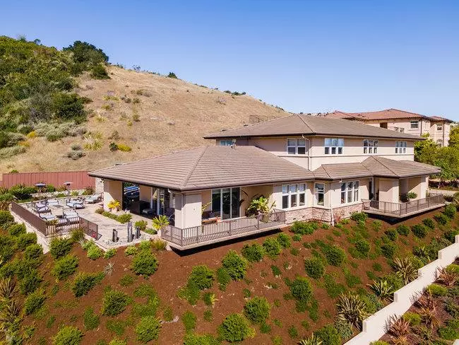 San Carlos, CA 94070,228 Queens CT