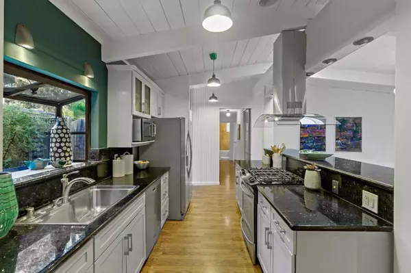 Palo Alto, CA 94303,2129 Edgewood DR