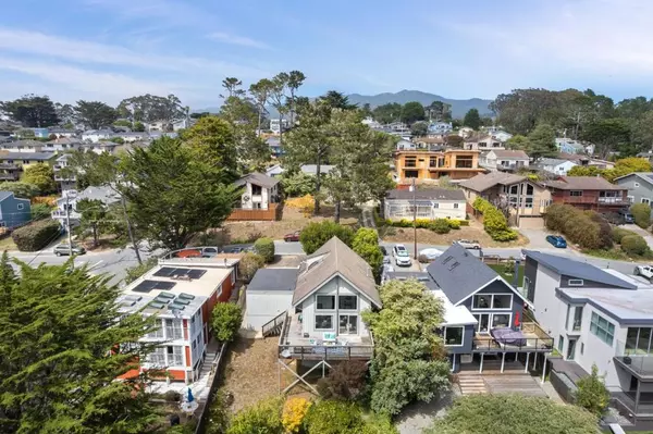 Moss Beach, CA 94038,802 Stetson ST