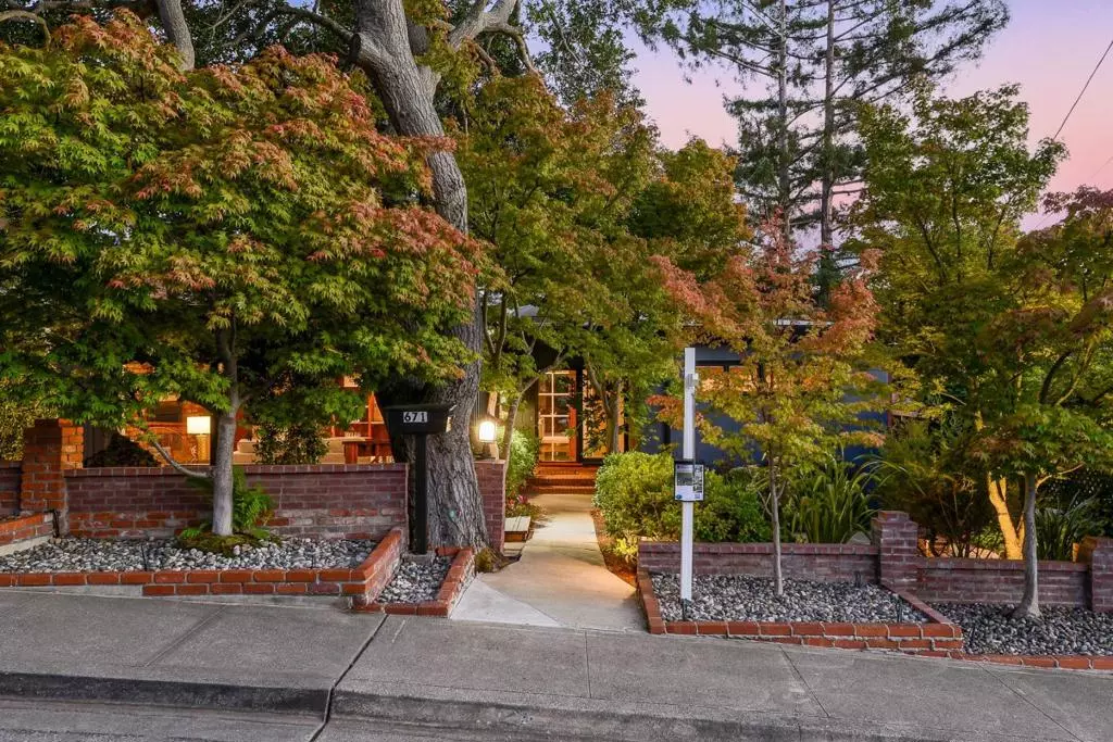 San Carlos, CA 94070,671 Wellington DR