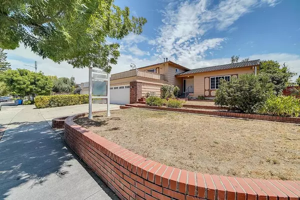 Cupertino, CA 95014,10214 S Portal AVE