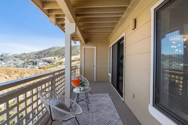 Daly City, CA 94014,204 Oak CT