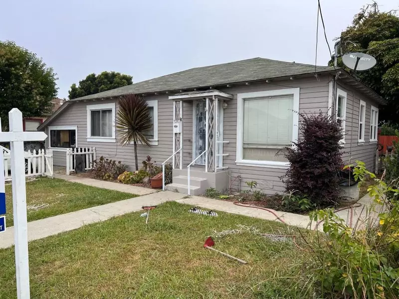 18 Jonathan ST, Royal Oaks, CA 95076