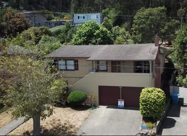 Pacifica, CA 94044,1004 Monte Verde DR