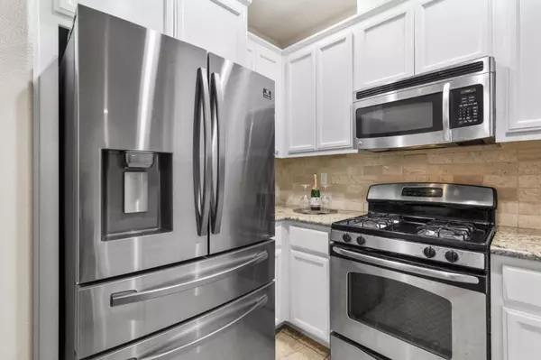 Hayward, CA 94541,600 Old Oak LN #4
