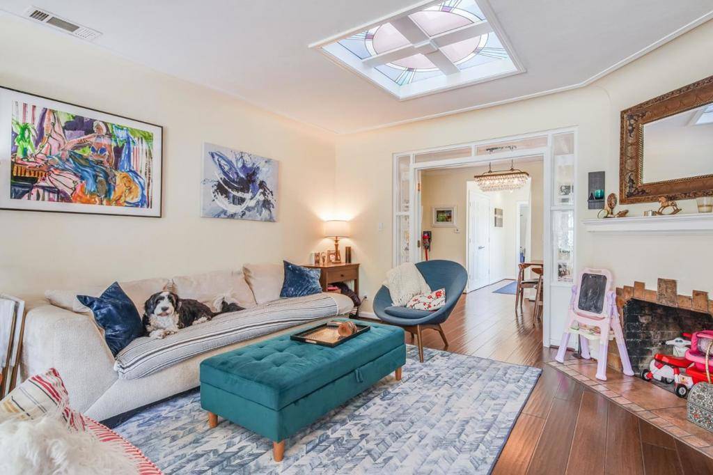 San Carlos, CA 94070,Address not disclosed