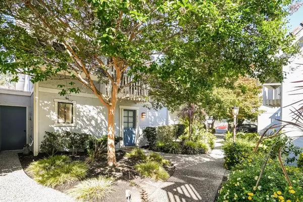 Palo Alto, CA 94306,469 W Meadow DR #10