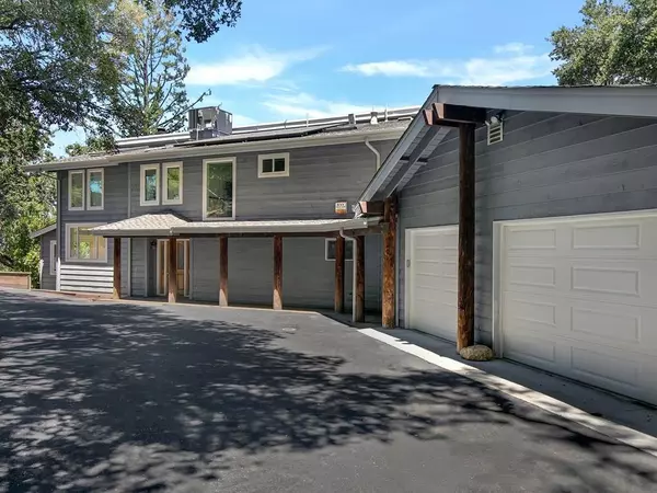 Portola Valley, CA 94028,215 Old Spanish TRL