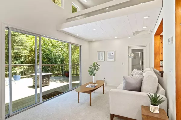 Felton, CA 95018,1004 Laurel AVE