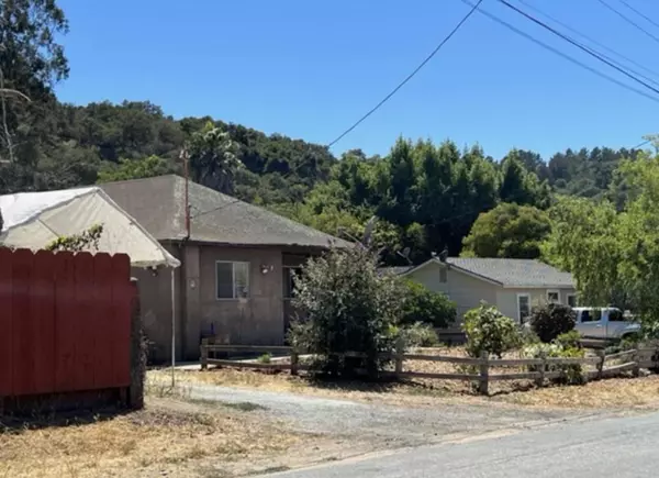 Live Oak RD, Royal Oaks, CA 95076