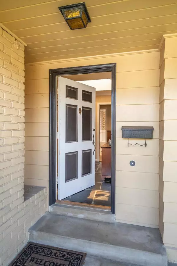 San Carlos, CA 94070,161 Fairmont AVE