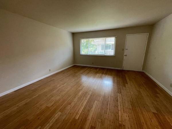 San Jose, CA 95129,7171 Bark LN