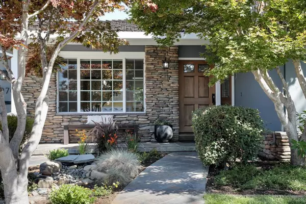 Mountain View, CA 94040,970 Gest DR