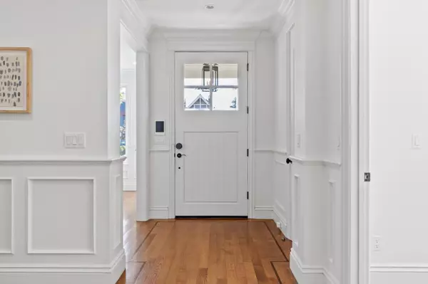 Burlingame, CA 94010,1417 Cabrillo AVE