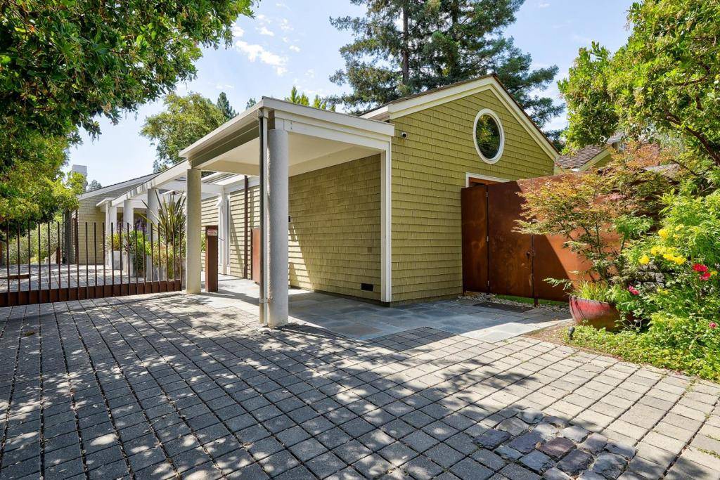 Los Altos, CA 94024,848 Nash RD