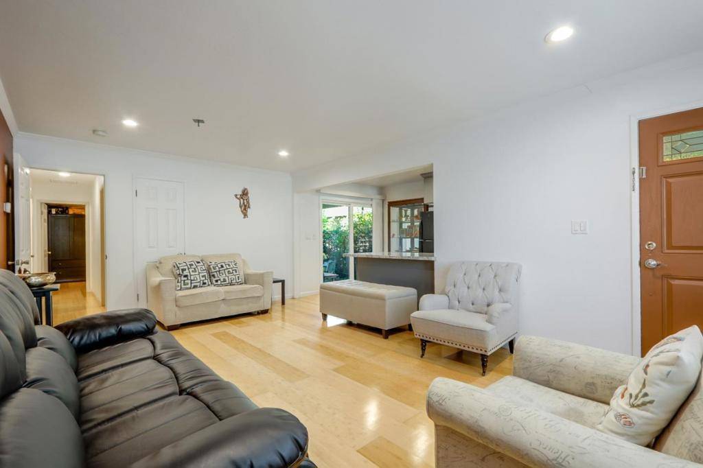 Cupertino, CA 95014,931 Miller AVE