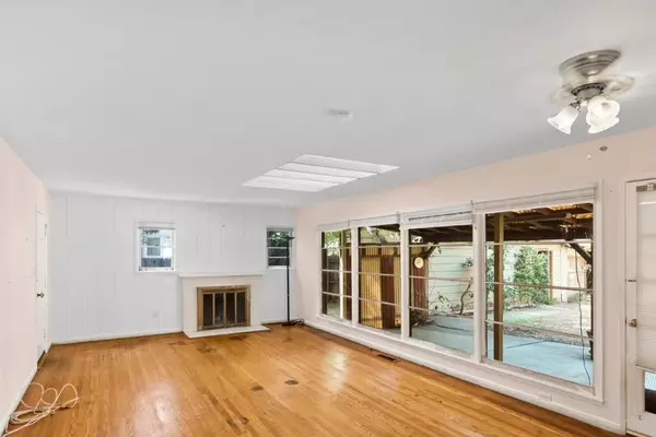 Menlo Park, CA 94025,854 Cambridge AVE