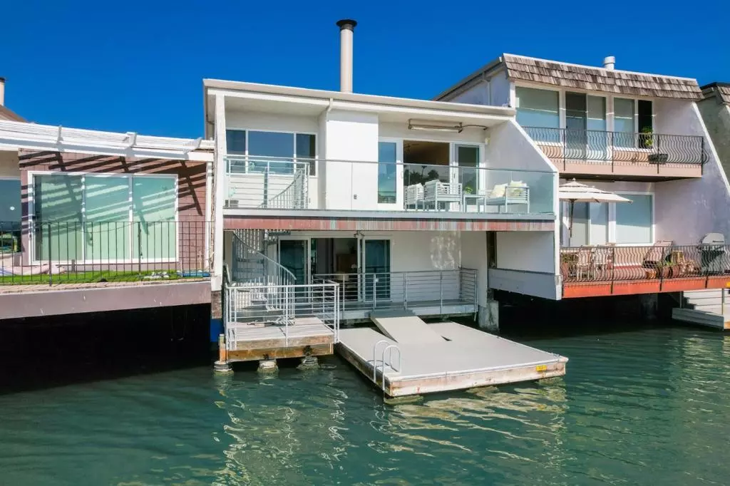 San Mateo, CA 94404,488 Fathom DR