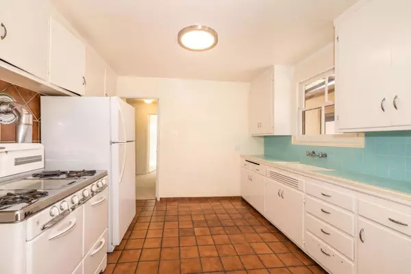 San Mateo, CA 94401,1656 Cottage Grove AVE