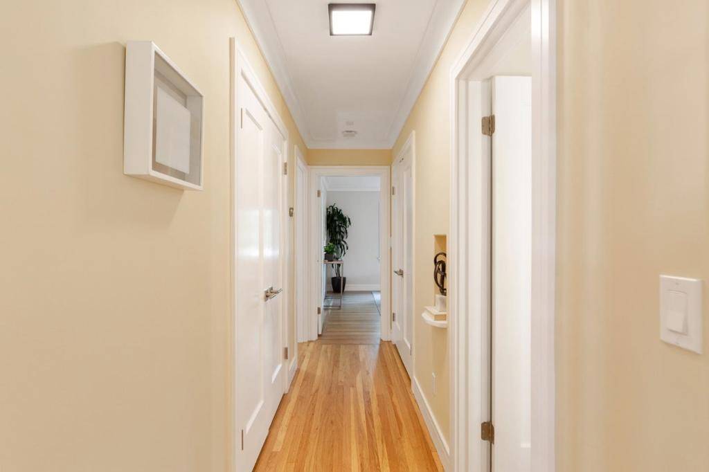 Palo Alto, CA 94301,2161 Byron ST