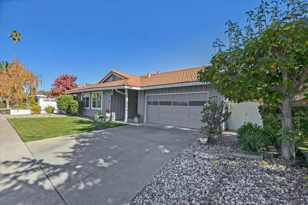 Foster City, CA 94404,915 Lurline DR