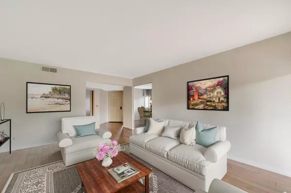 San Jose, CA 95135,8009 Pinot Noir CT