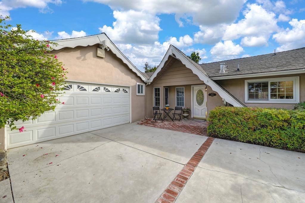 San Jose, CA 95118,1412 Helmond LN