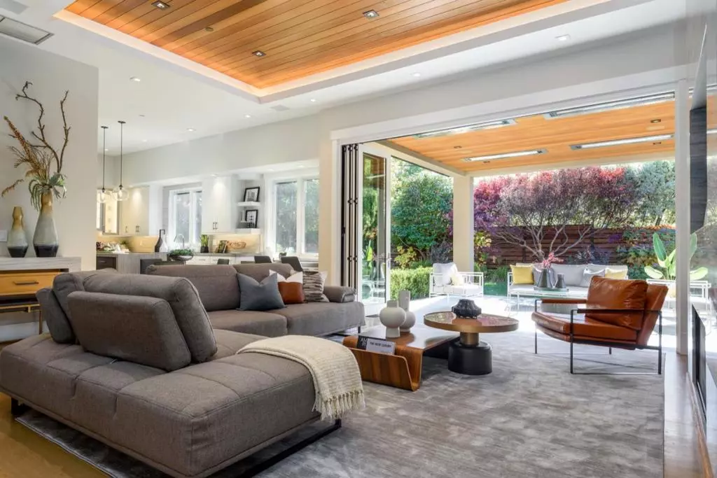 Menlo Park, CA 94025,53 Politzer DR