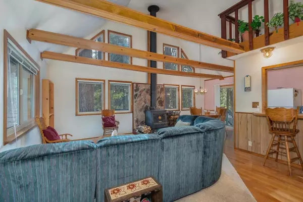 Arnold, CA 95223,2552 Black Oak DR