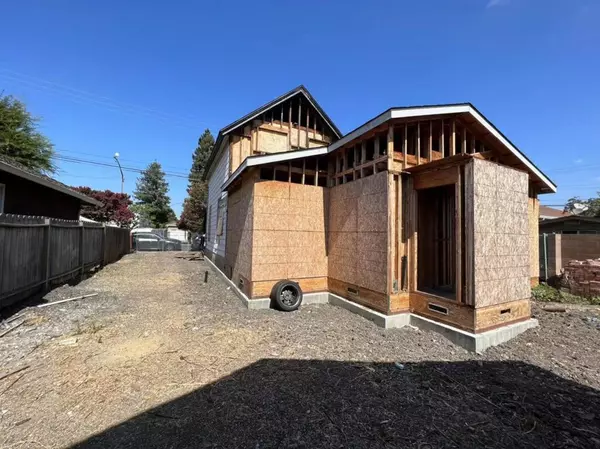 530 Manzanita ST, Redwood City, CA 94063